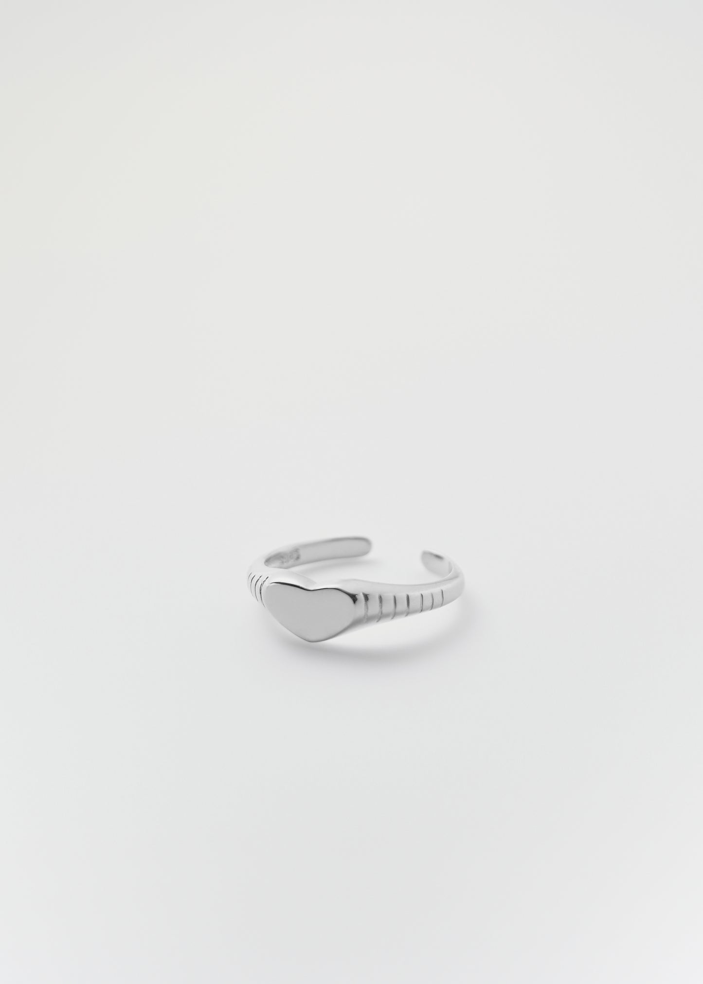 Slim Heart Ring Silver