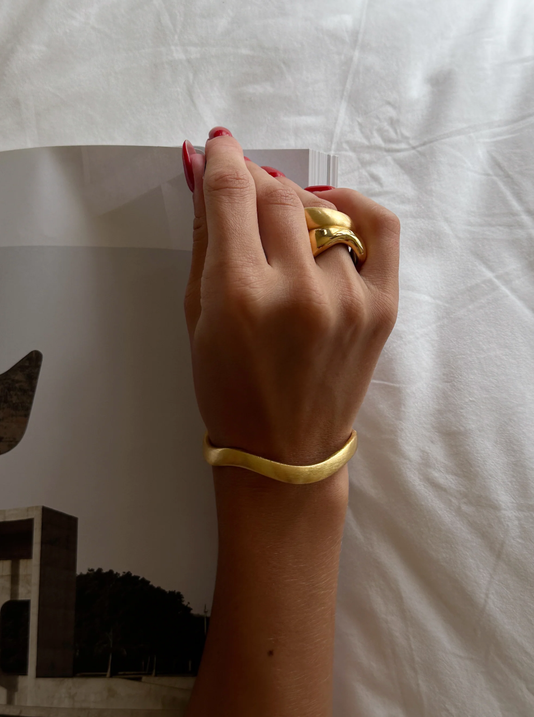 Wavy Brushed Bracelet Gold