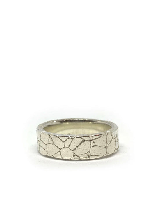 Cracked Ring