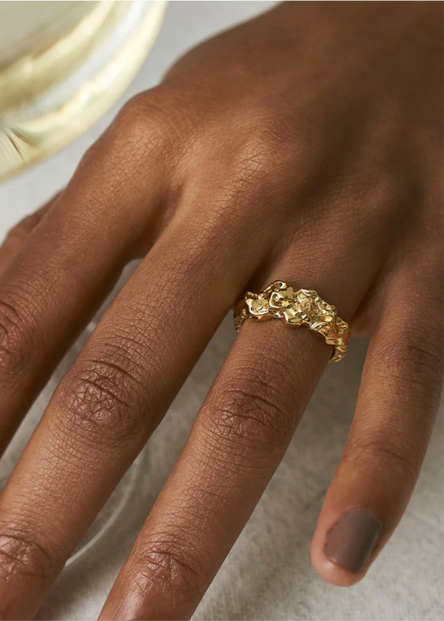 Structured Ring Gold