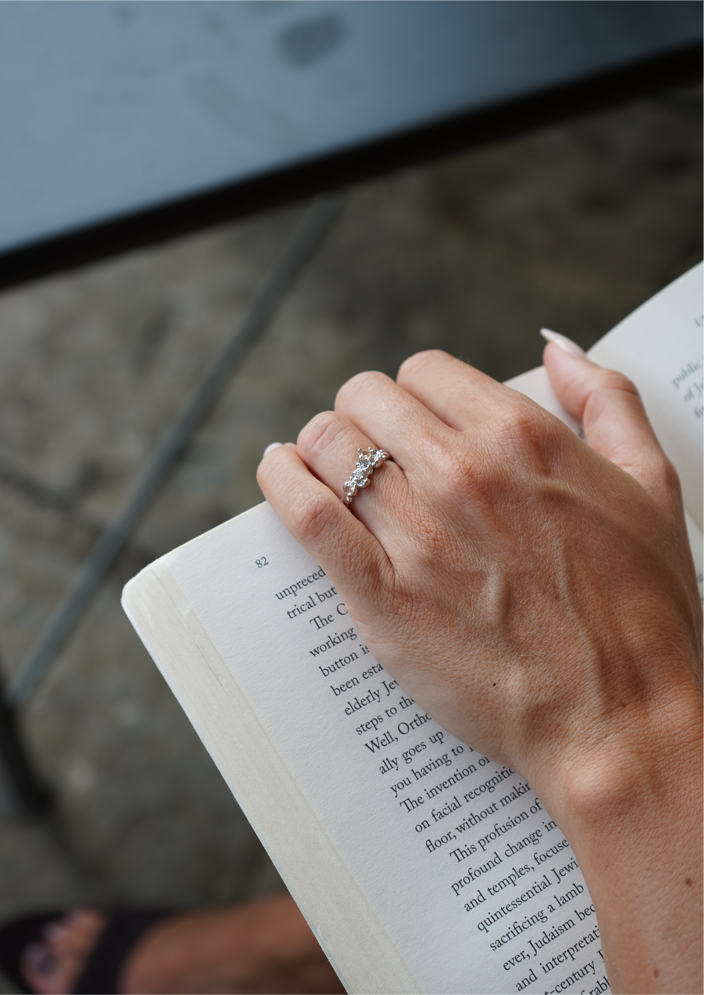 Warped Champagne Ring Silver
