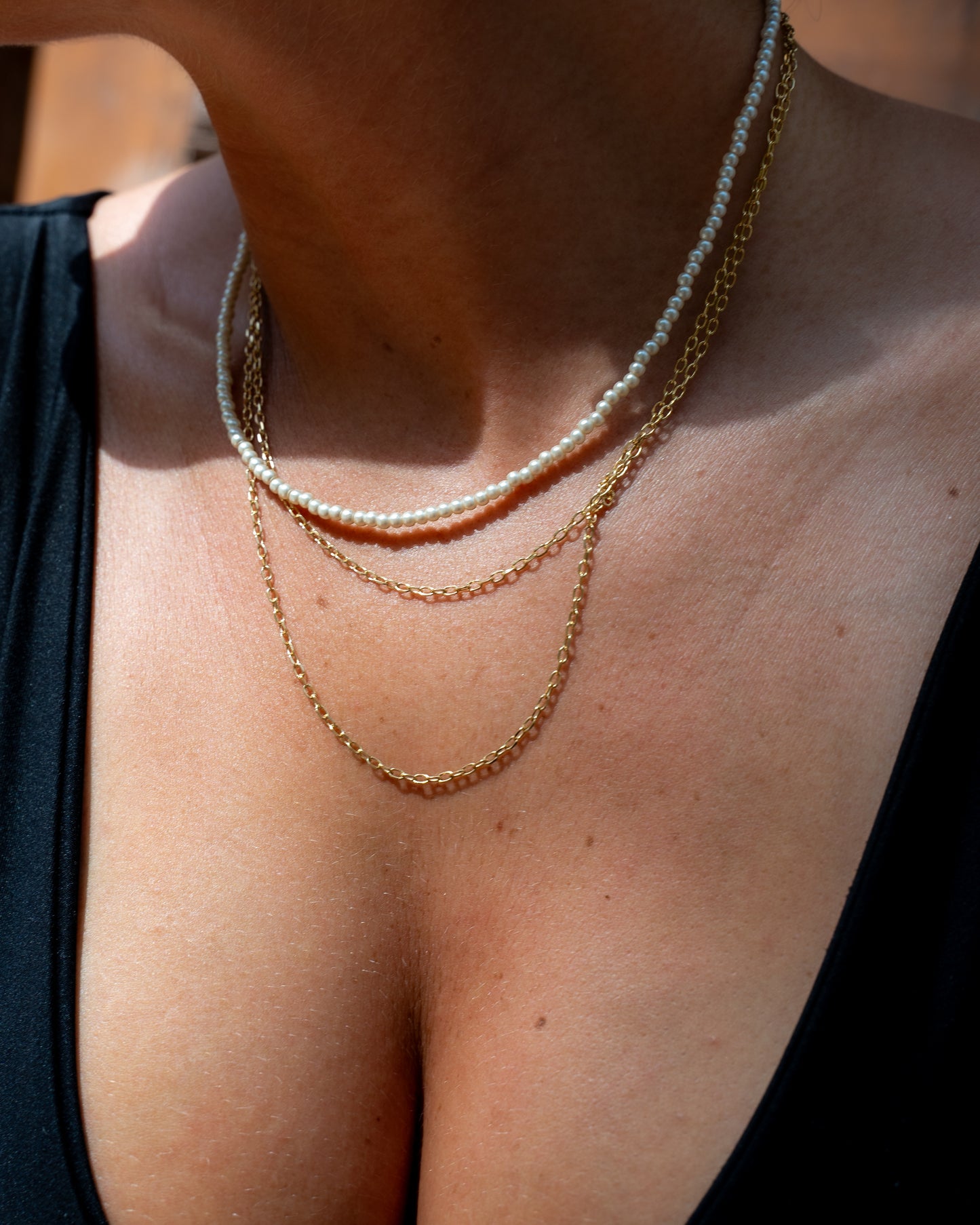Thin Anchor Necklace Gold