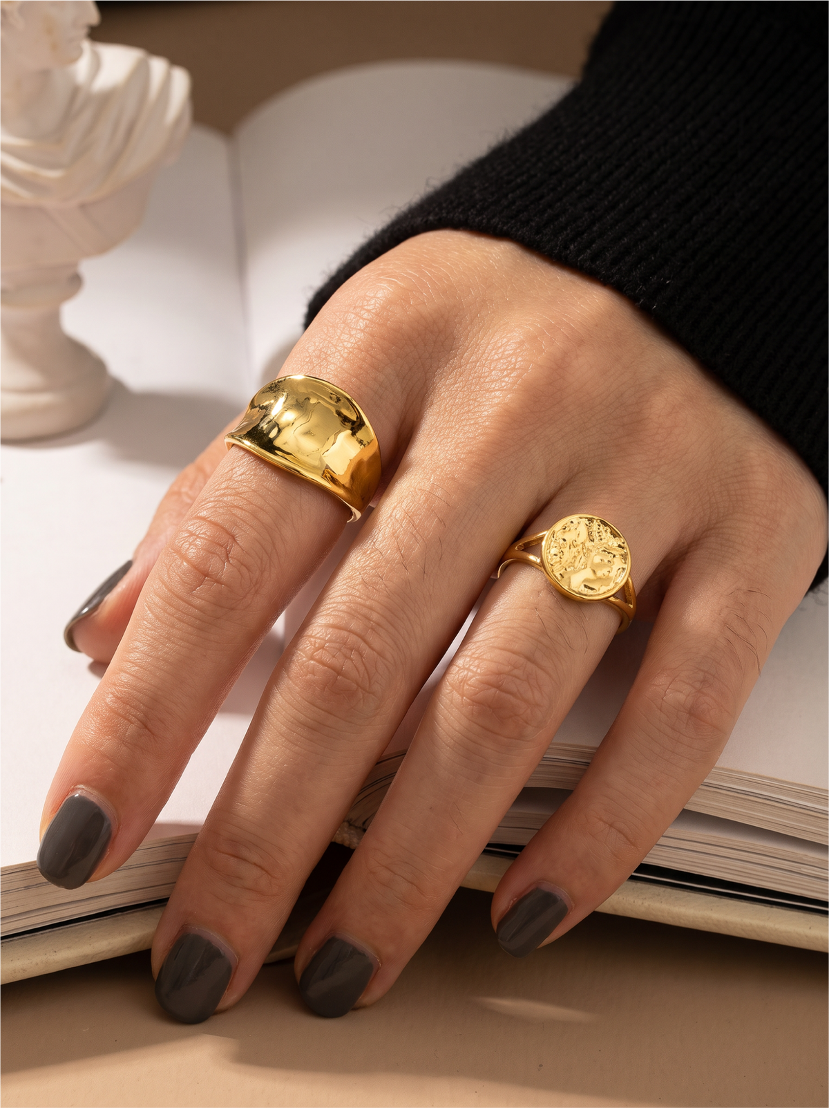 Daka Bold Band Ring