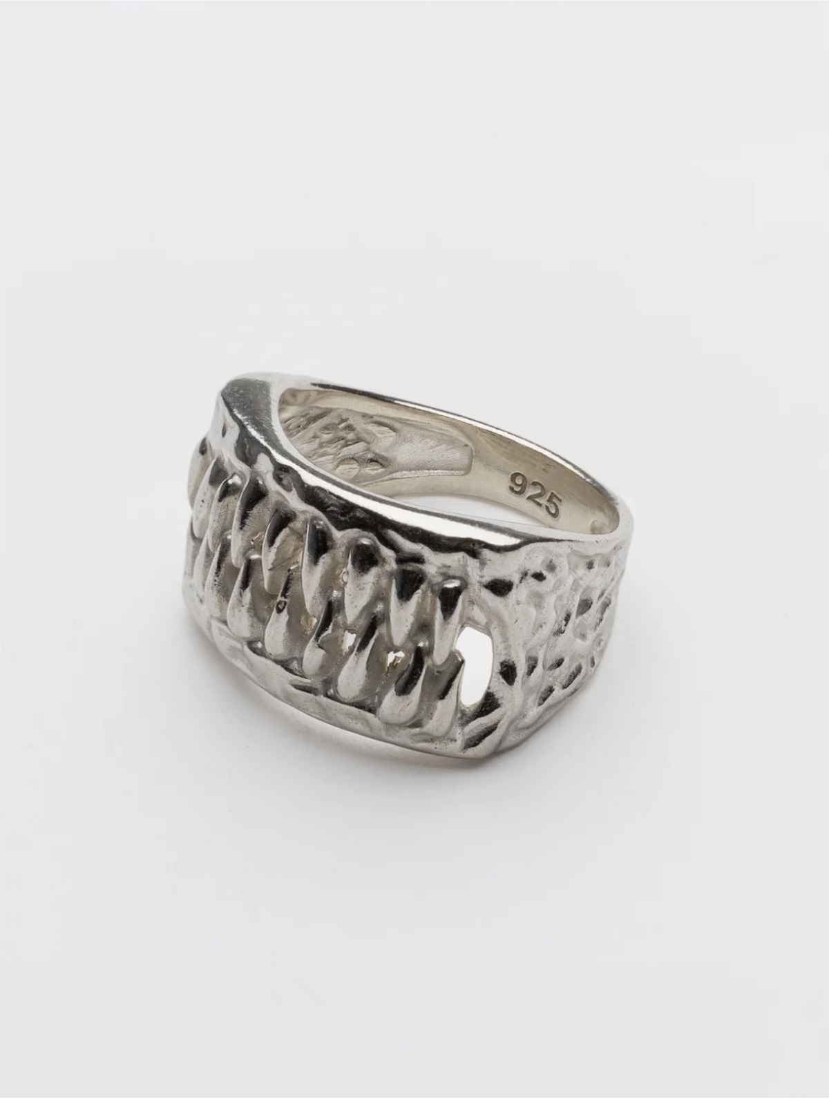 V2 Lockjaw Ring