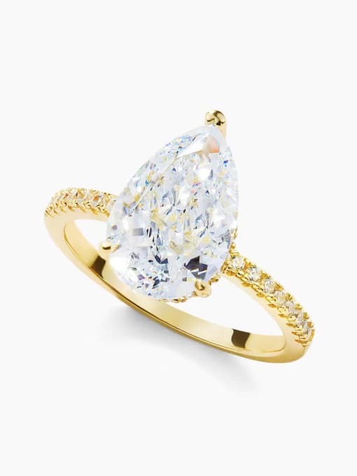Luxe Mossanite Ring