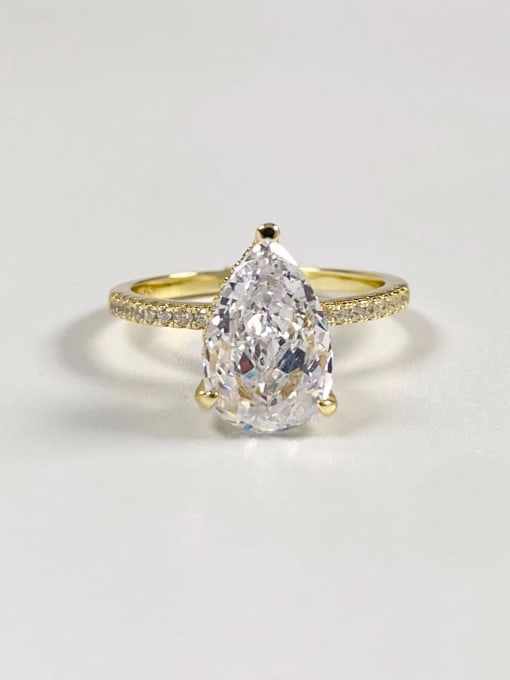 Luxe Mossanite Ring