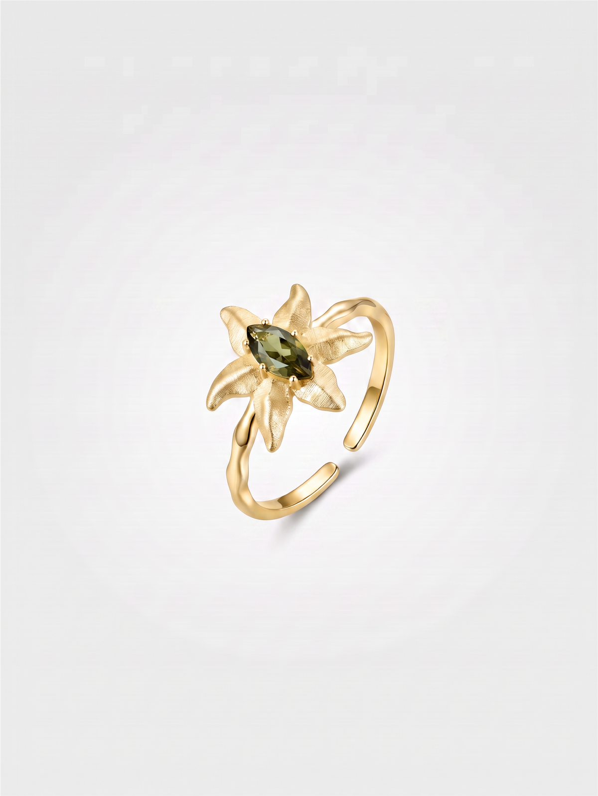 Moth Star Ring Gold