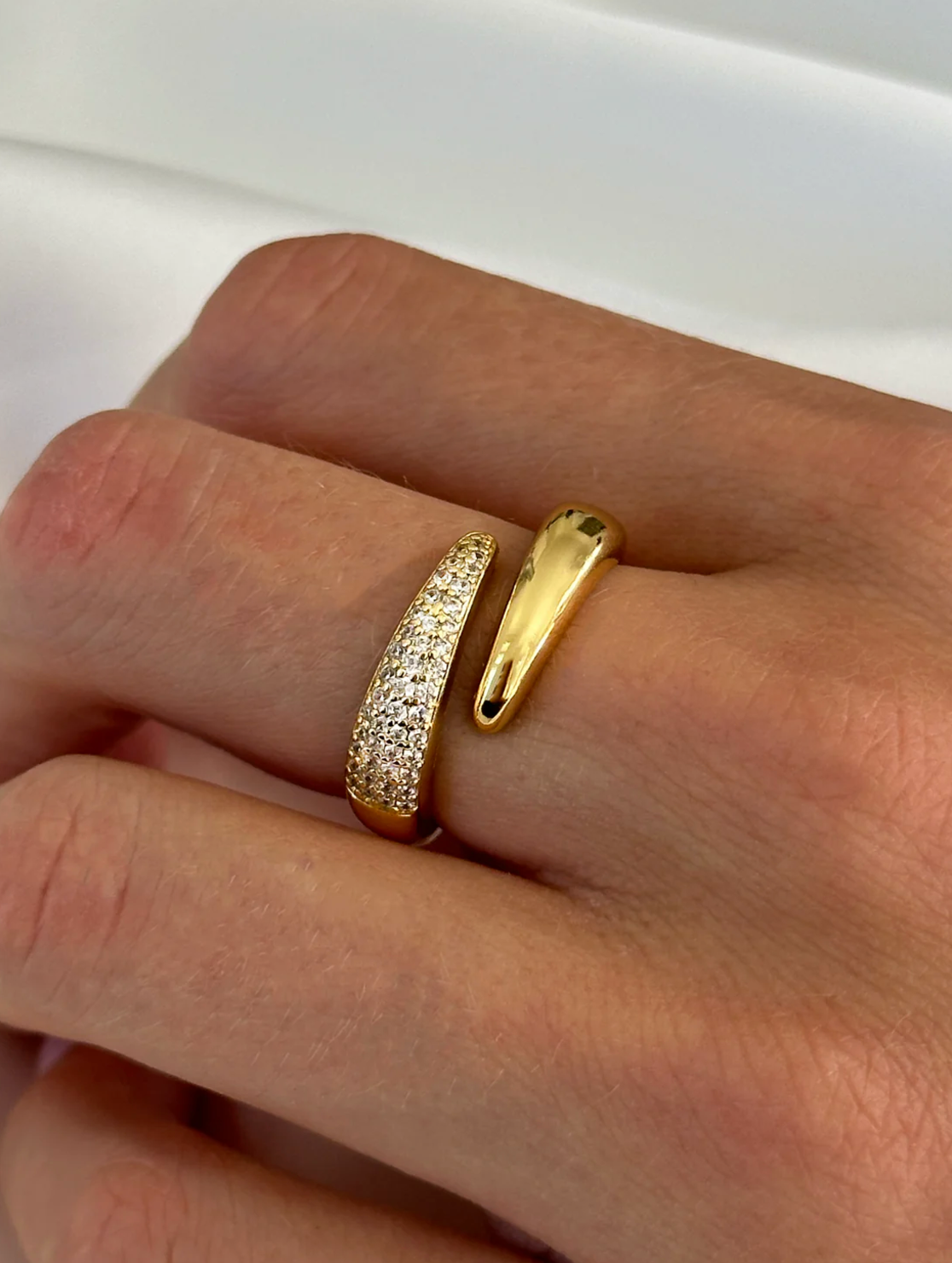 Adjustable Duo Zirconia Ring Gold