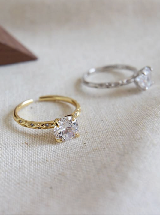 Claw Ring