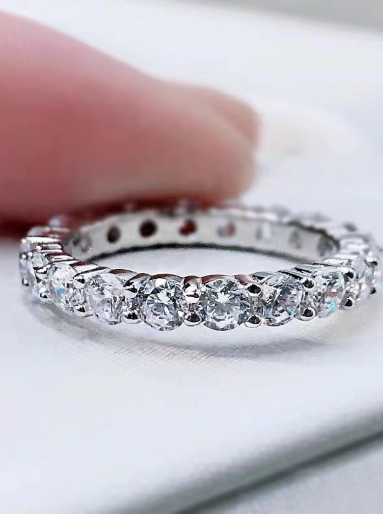 Ribbed Zirconia Ring Gold