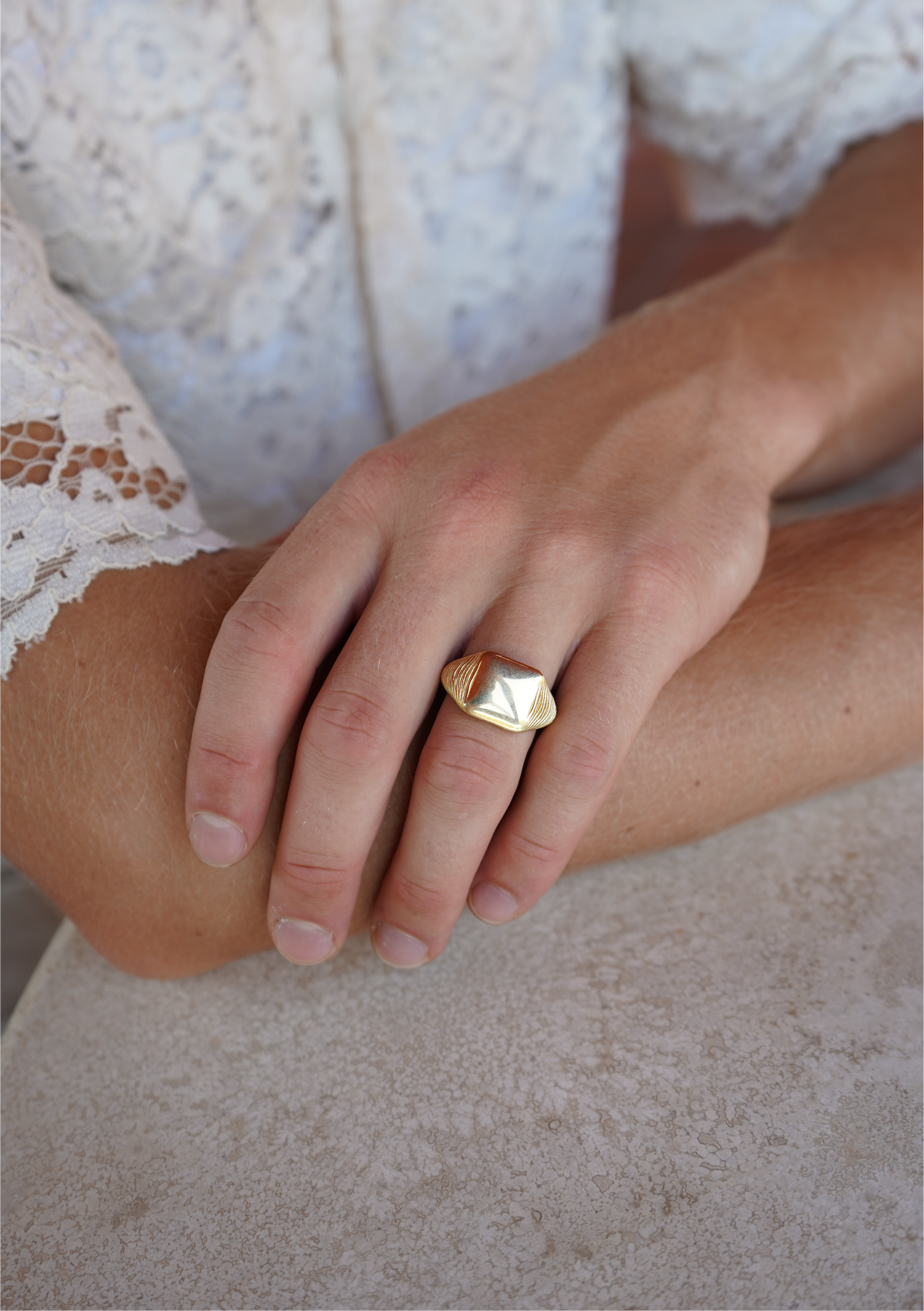 Square Aura Signet Ring Gold