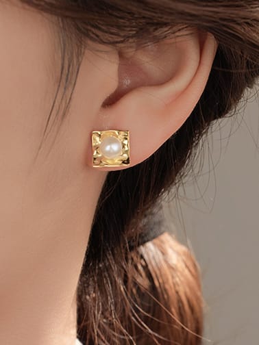 Rectangular Pearl Studs