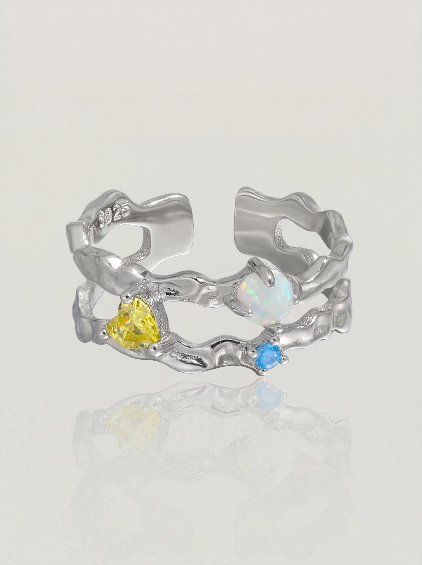 Virus II Ring