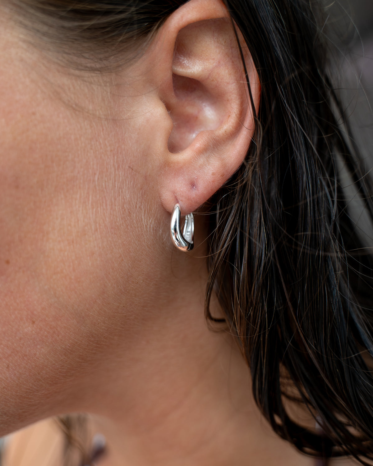 Wavy Hoops