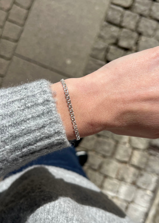Silver Bismarck Bracelet 2mm