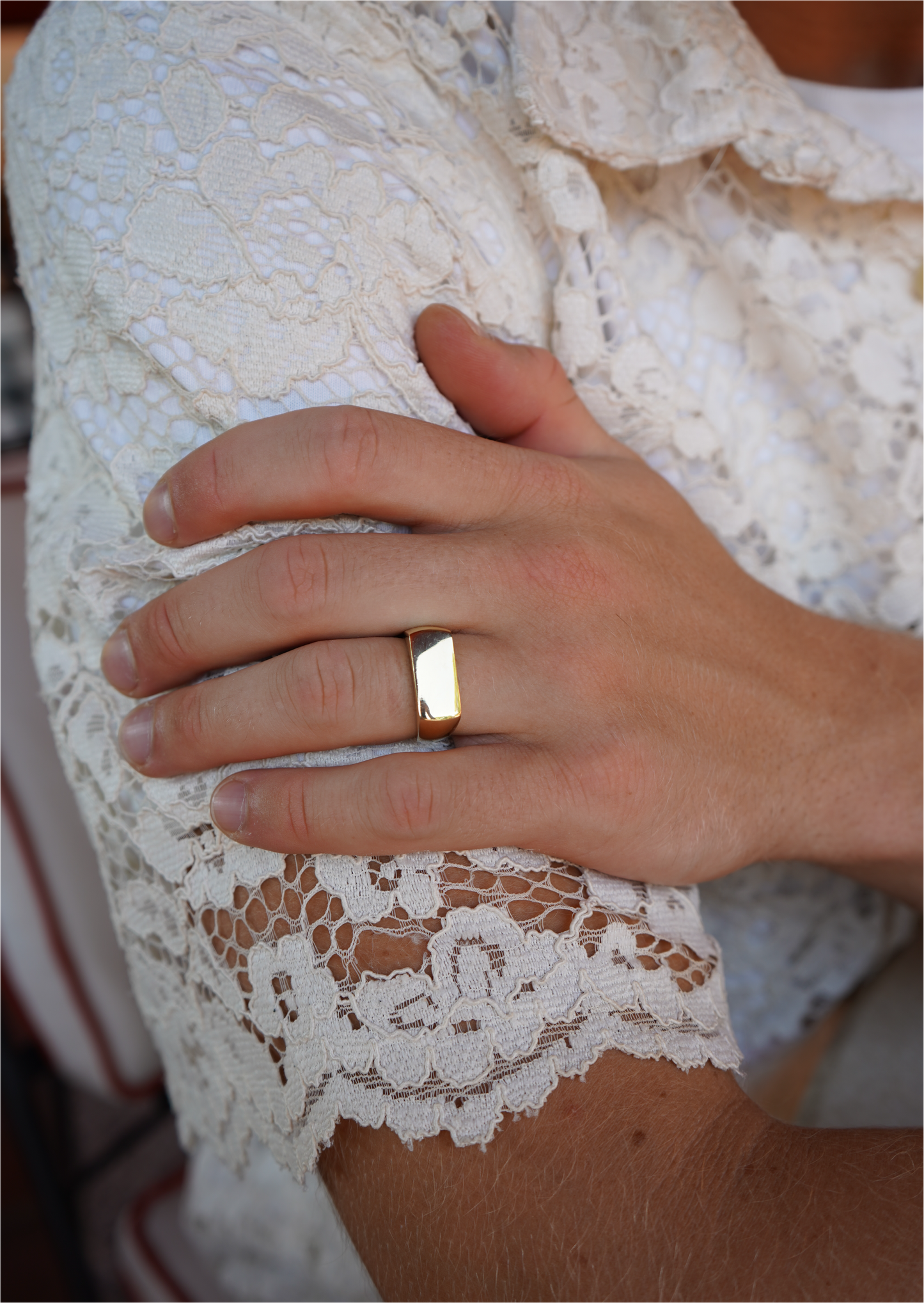 Sleek Signet Ring Gold