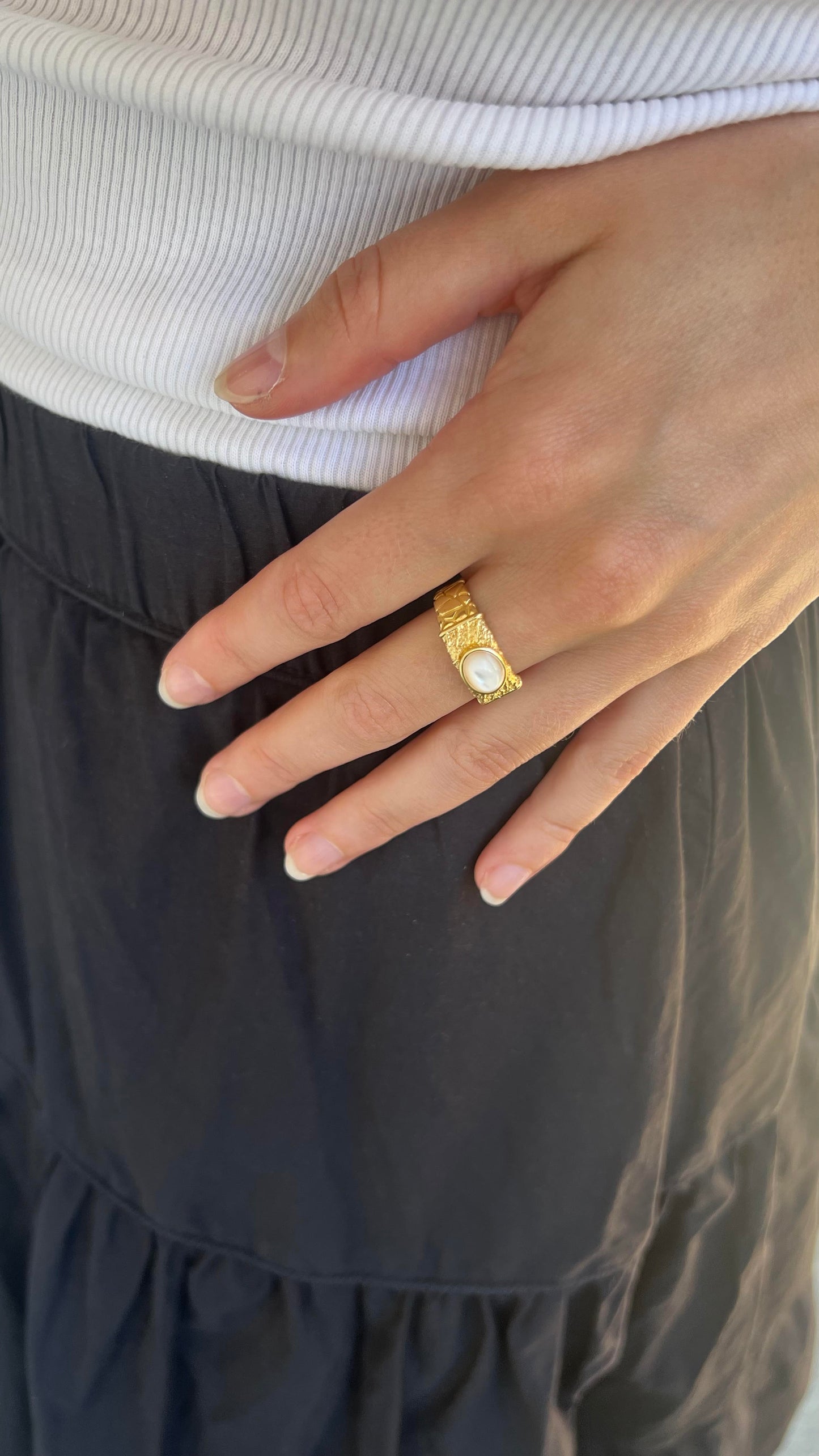 Gold White Pearl Ring