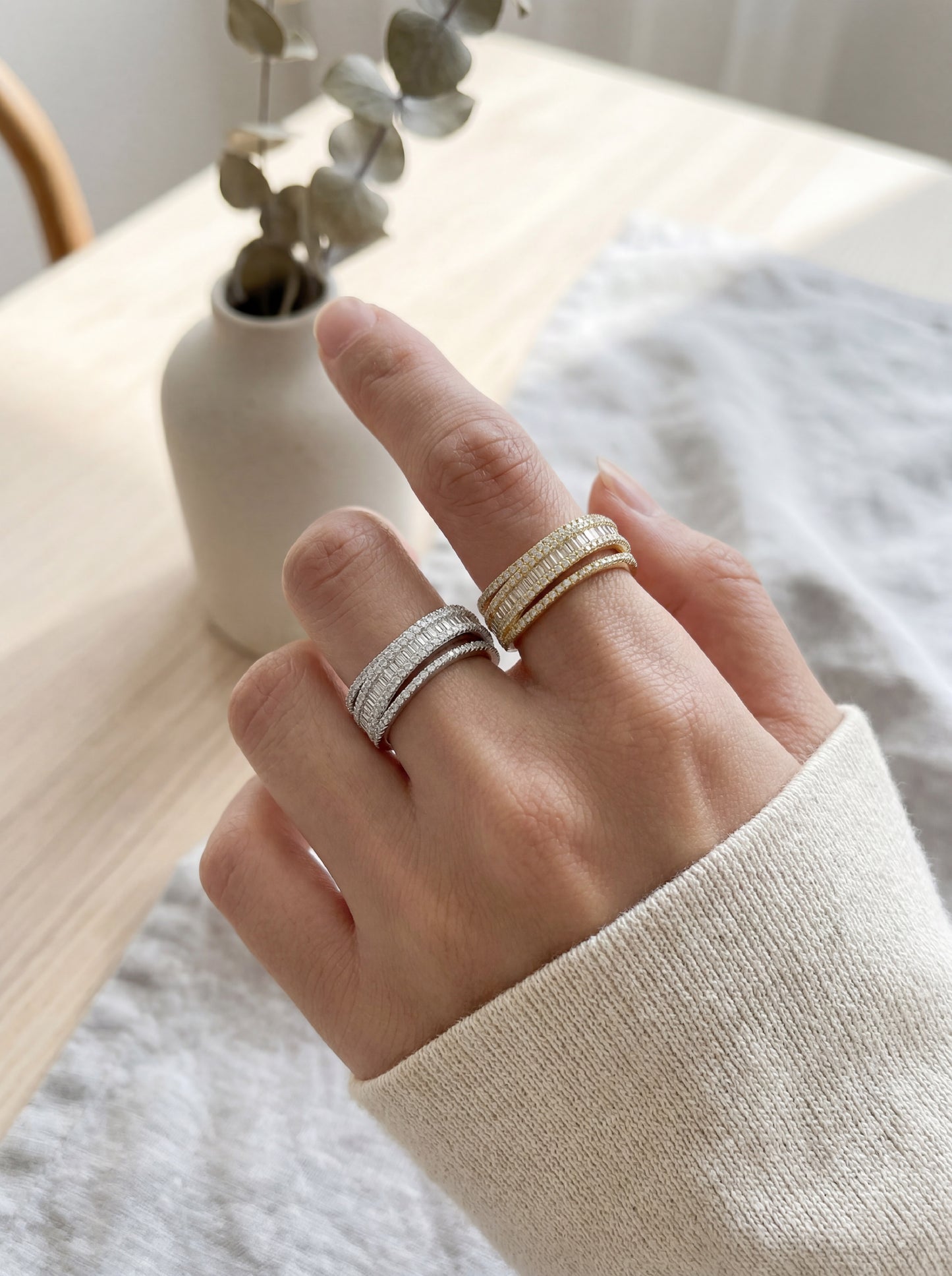Wavy Zirconia Ring